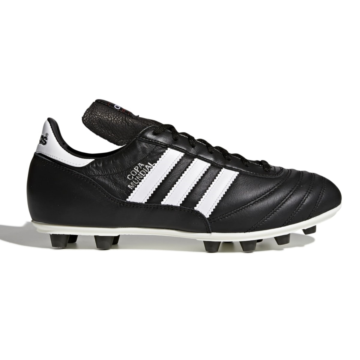 Chuteira Adidas Copa Mundial Campo Masculina - Preto/Branco