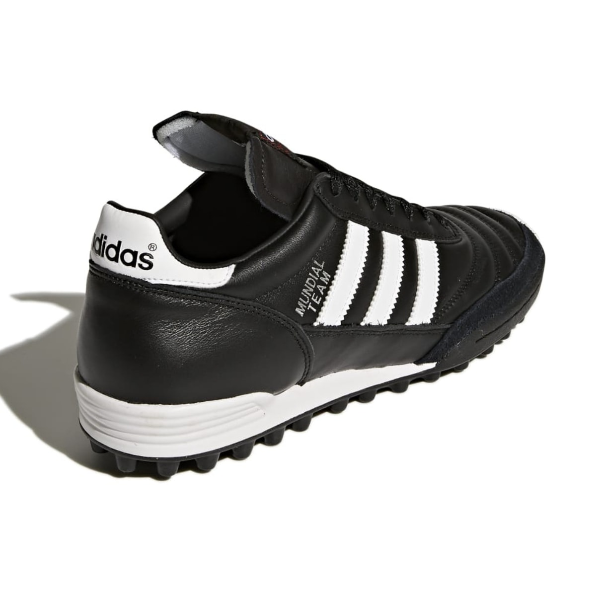 Chuteira adidas 2024 society mundial