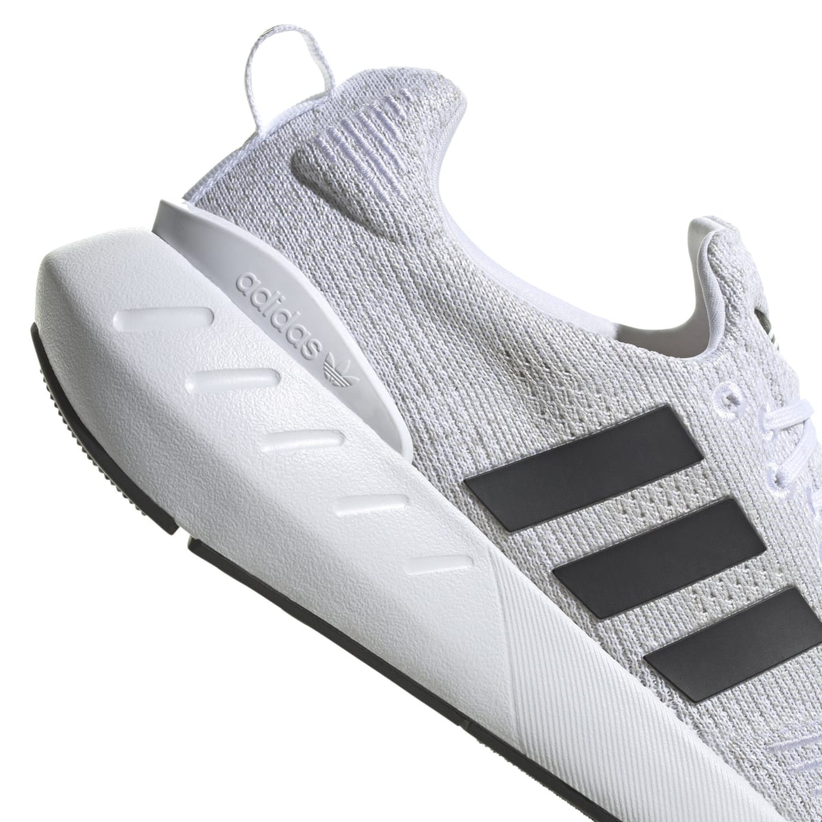 Gy3047 Tênis Adidas Swift Run 22 Masculino - Branco/Preto