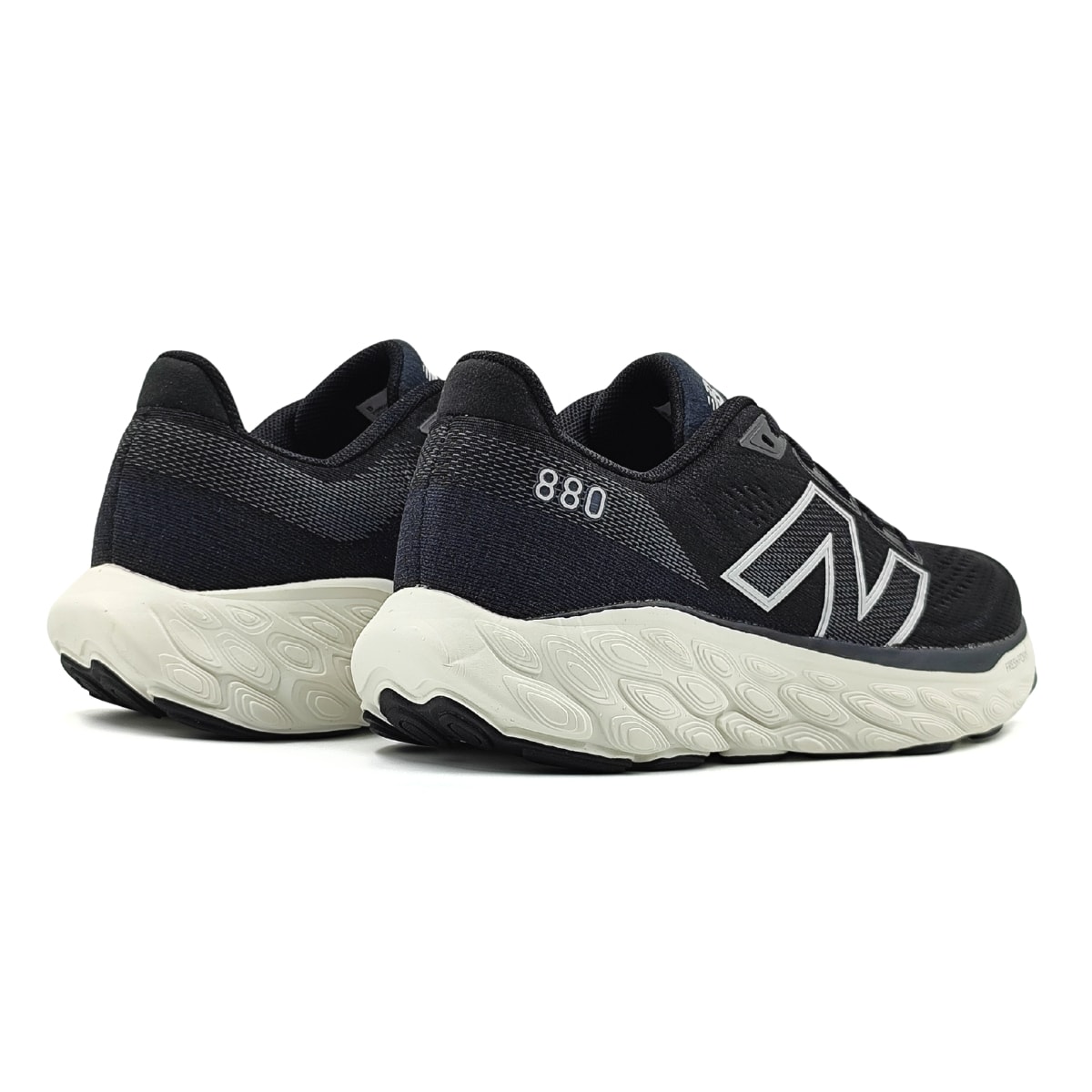 Tênis New Balance Fresh Foam X 880v14 Feminino - Preto/Branco