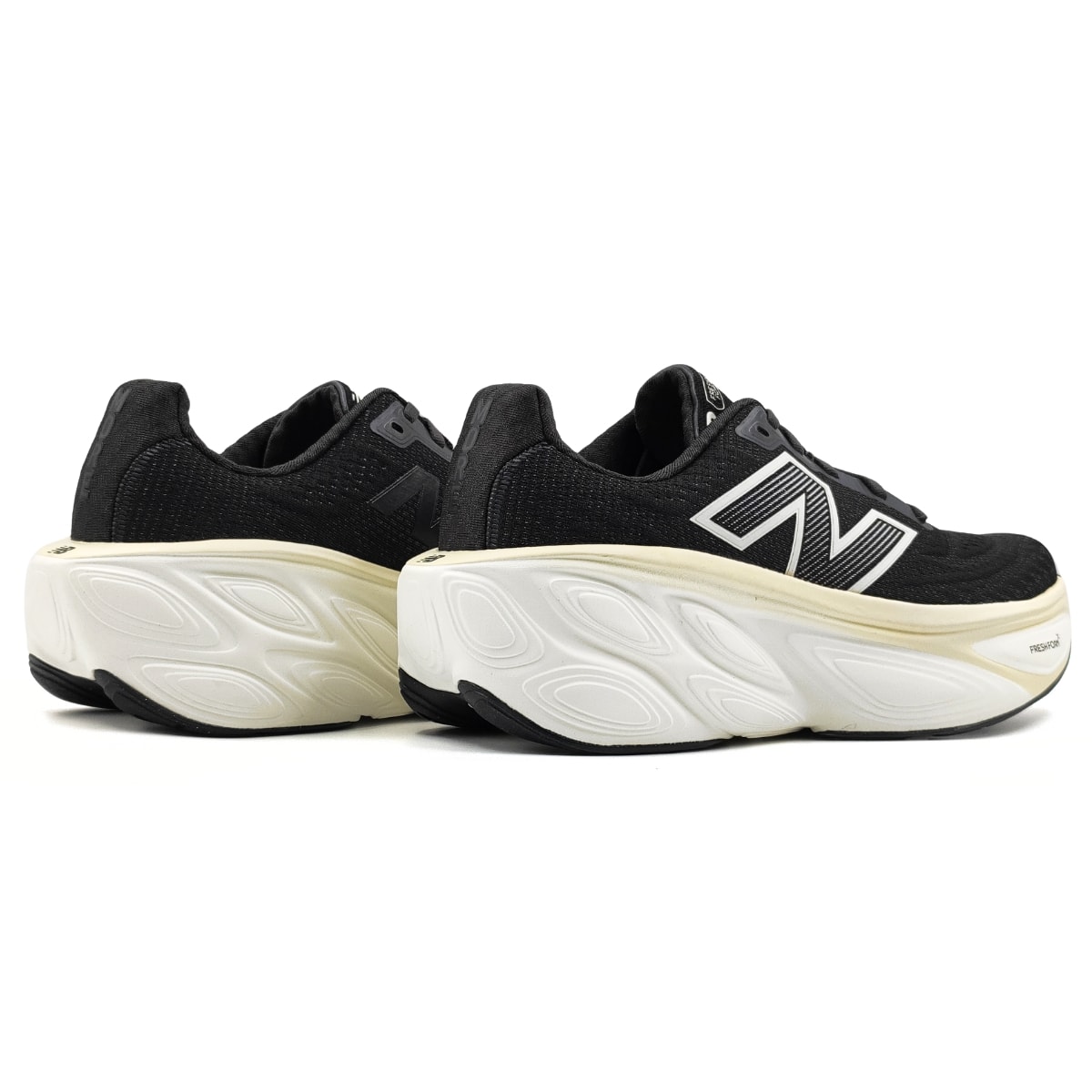 Tênis New Balance Fresh Foam X More V5 Masculino - Preto/Branco