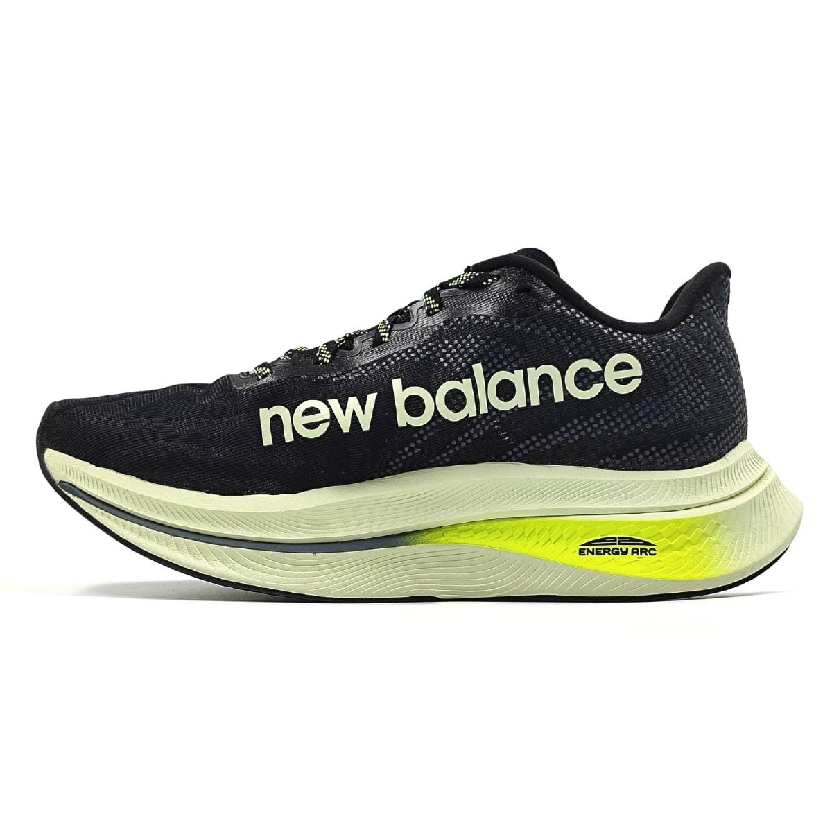 Tênis New Balance FuelCell Supercomp Trainer V2 Feminino - Preto/Verde