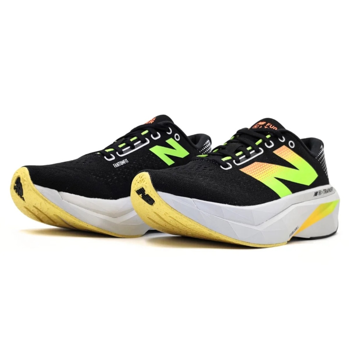 Tênis New Balance FuelCell Supercomp Trainer V3 Feminino - Preto/Verde