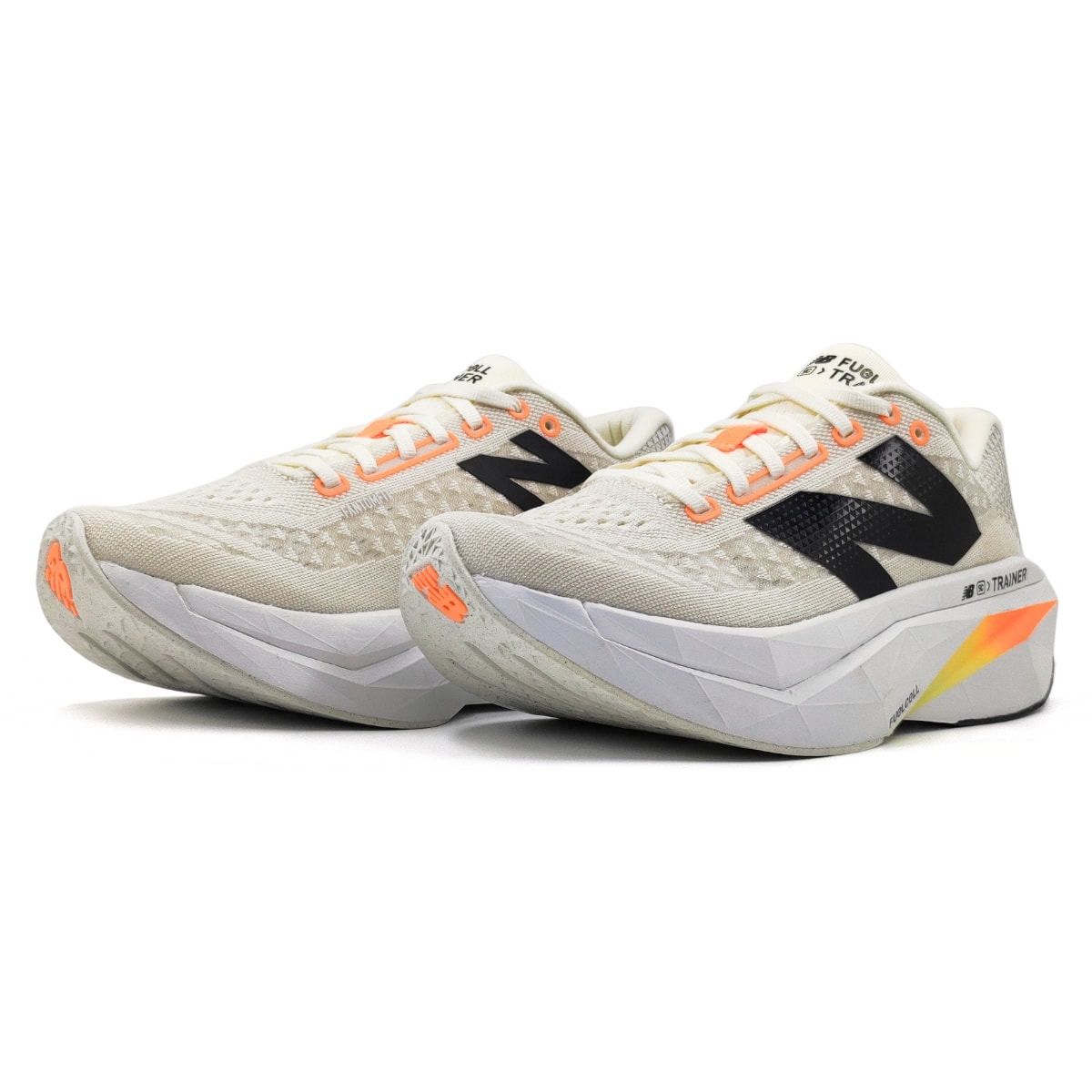 Tênis New Balance FuelCell Supercomp Trainer V3 Masculino - Bege/Preto