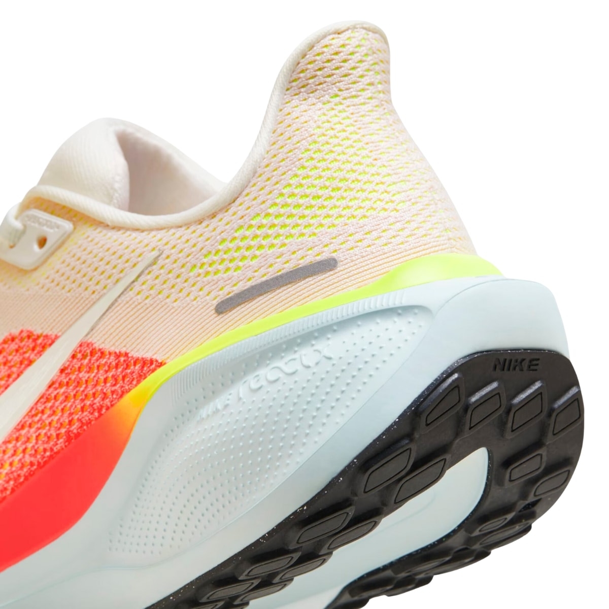 Tênis Nike Air Zoom Pegasus 41 Feminino - Branco/Laranja